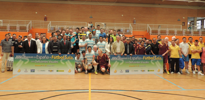 Los participantes del  Torneo junto para una foto de familia