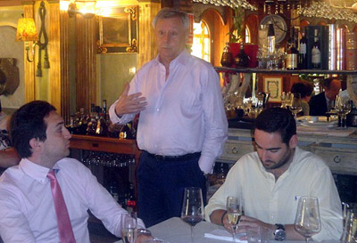 José Antonio Murado en su alocución a los comensales (GRJ)