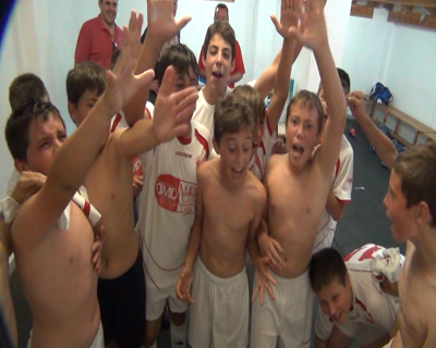 Los jugadores del Guadix celebrando el triunfo 