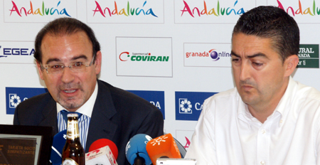 Javier Jiménez y Pedro González en un momento de la rueda de prensa (J. VELASCO)