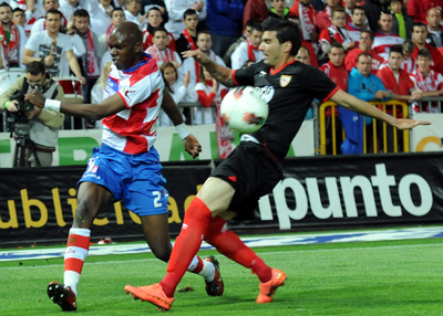 Nyom se queda una temporada más en el Granada (Baldomero)