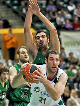 Aleks Maric con Hernández-Sonseca (ACBMEDIA)