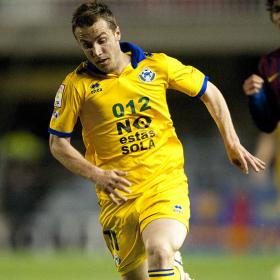 Montañes en una jugada con el Alcorcón