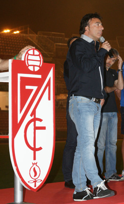 Quique Pina durante las celebraciones por la permanencia