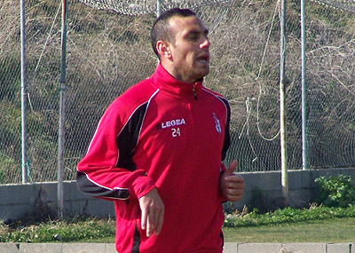 Moisés Hurtado durante un entrenamiento de la pasada temporada