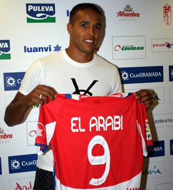 El-Arabi lucirá el número 9 en su camiseta (VELASCO)