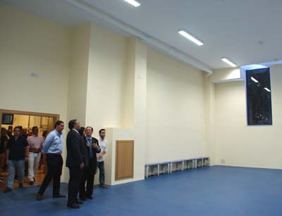 Pablo García, alcalde de Albolote, visita el edificio
