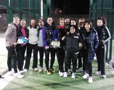 El padel femenino gana adeptas cada día