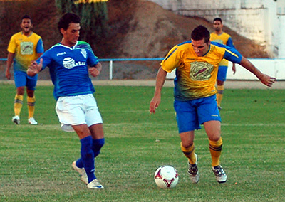 La UD Maracena recibirá al Linares Deportivo (LÁZARO)