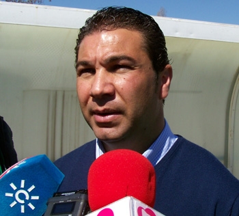 Juan Carlos Cordero atendiendo a los medios (ARCHIVO)