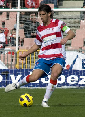 Diego Mainz, en un partido con el Granada C.F.