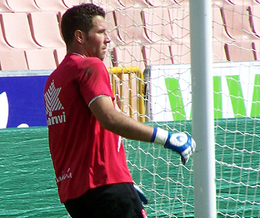 Toño durante el entrenamiento de esta mañana en Los Cármenes 
