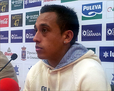 Orellana durante la rueda de prensa posterior al entrenamiento del equipo