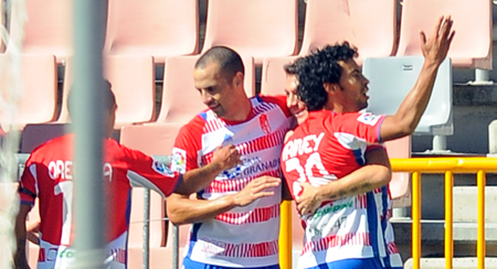 Los granadinos celebrando uno de sus tantos (BALDOMERO)
