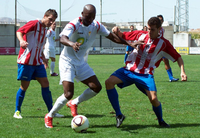Amador Ríos, con la camiseta del Arenas de Armilla (LÁZARO)