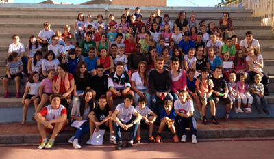 Los jugadores del Granada en el acuartelamiento de la Guardia Civil