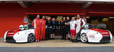 Foto de familia del equipo GRT al completo 