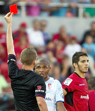 Brahimi en el momento de su expulsión (LAOPINIONDEGRANADA)