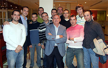 Una imagen tras el encuentro con representantes de peñas (CBG)