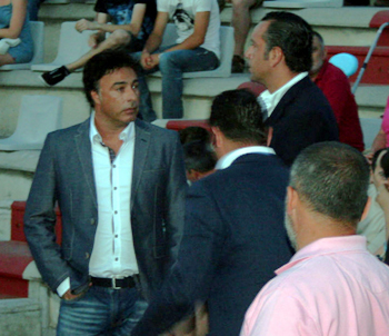 Pina está decidido a entrar en el Oviedo (LAZARO)