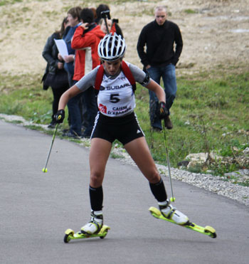 Victoria Padial en pleno esfuerzo con los rollers