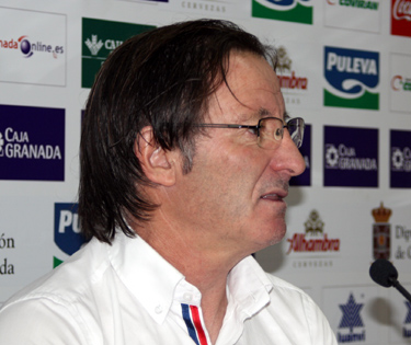 Anquela durante la rueda de prensa previa al encuentro con el Betis