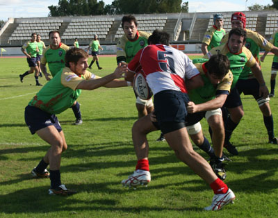 Lance del encuentro disputado en tierras sevillanas (JOAQUÍN GONZÁLEZ)