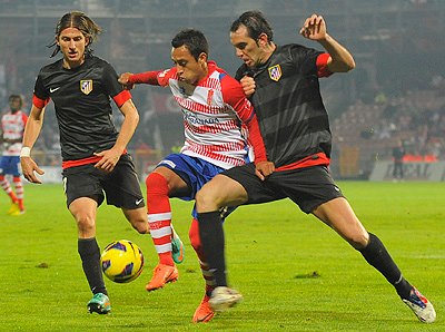 Orellana podría ser la novedad en el once inicial del Granada. (BALDOMERO)