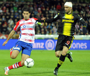 Mainz en una acción del encuentro ante el Real Zaragoza (BALDOMERO)