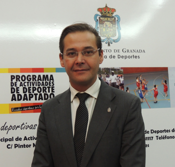 Granados durante la presentación de los torneo adaptados de navidad