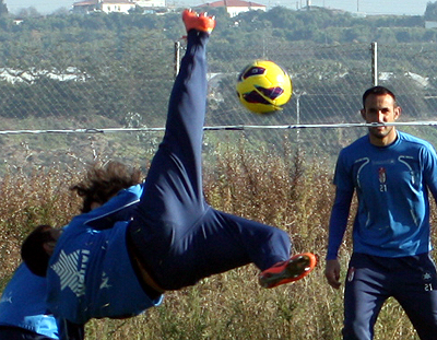 Orellana en una espectacular acción en la concentración de Alhaurín (GRJ) 
