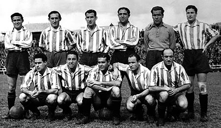 De izquierda a derecha, de pié: Conde, González, Aparicio, Millán, Pérez y Nicola; agachados: Neira, Trompi, Sosa, Sierra y Marín (RAFAEL DOÑA) De izquierda a derecha, de pié: Conde, González, Aparicio, Millán, Pérez y Nicola; agachados: Neira, Trompi, Sosa, Sierra y Marín (RAFAEL DOÑA)