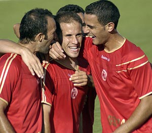 Los jugadores rojillos necesitan una victoria (P. AYALA)