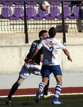 Gabi Ramos pugna con Fernando (ANTONIO J. PÉREZ)