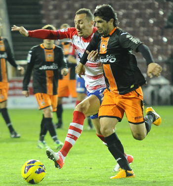 Yebda volvió a aparecer en Los Cármenes (BALDOMERO)