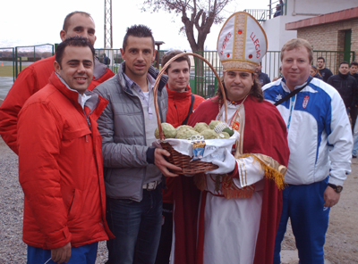 Roberto recibe tan peculiar obsequio 
