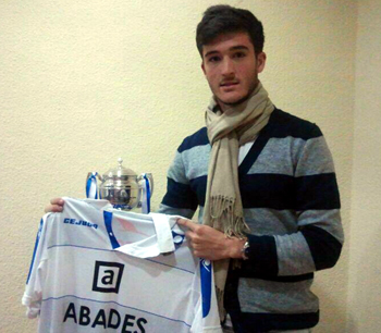 Gonzalo Sánchez, con la camiseta de su nuevo equipo (CASTILLO)