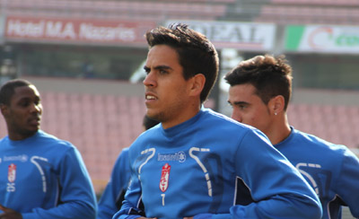 Recio durante el entrenamiento con el Granada