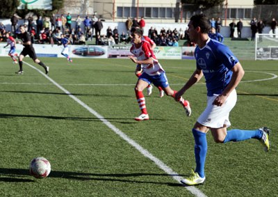 Acción del choque entre Granada CF B y Maracena (QUESADA)