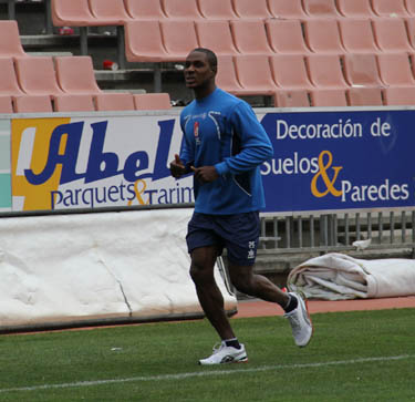 Ighalo ha realizado carrera continua sobre el césped de Los Cármenes