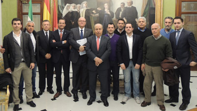 Torres Hurtado y Granados junto a los veteranos 