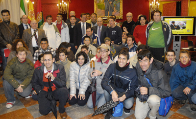 Torres Hurtado y Granados junto a participantes en la liga 
