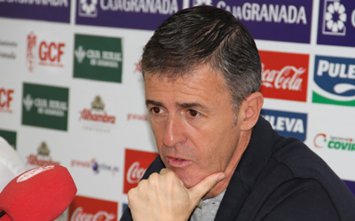 Alcaraz durante la rueda de prensa previa al partido contra el Zaragoza