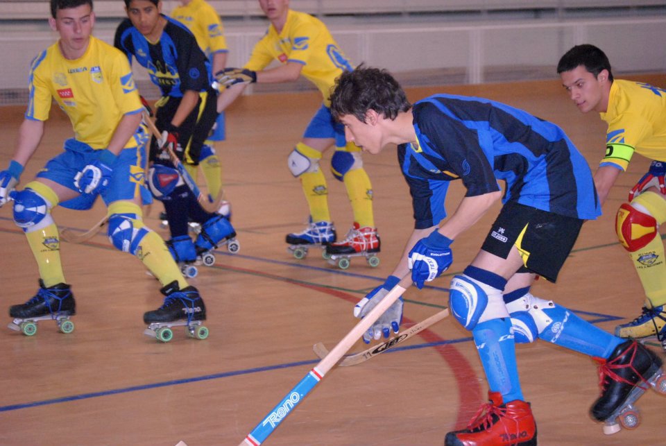 El Patín Cájar ganal al Fuengirola por 9-2