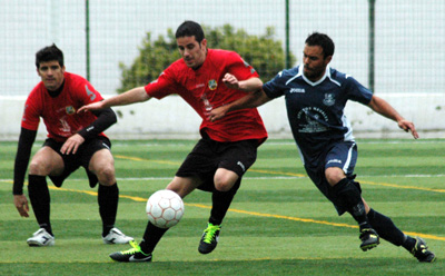 Una acción del encuentro del equipo senior del Puerto de Motril