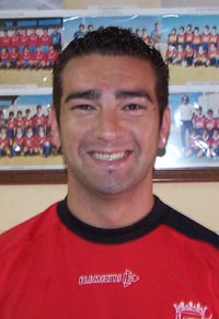 Miguel, ex jugador del CD Imperio, marcó el tercer tanto del Adra