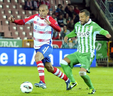 Aranda se estrenó con la camiseta rojiblanca (BALDOMERO)
