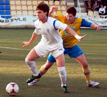 El CD Huétor Tájar se impuso al Marbella (PUNTOPENALTI.COM)