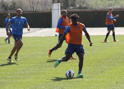 Diakhaté sigue trabajando para ganarse un puesto 