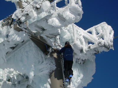 El Hielo bloquea uno de los remontes 